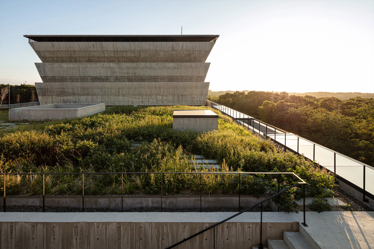 Колумбарий «Вечный холм», Синьчжу (Тайвань) Колумбарий «Вечный холм», Синьчжу (Тайвань)