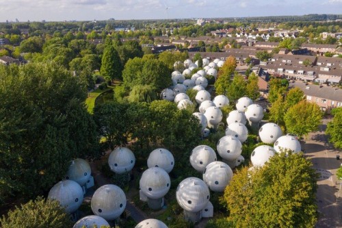 Bolwoningen — круглые дома в Нидерландах Bolwoningen — круглые дома в Нидерландах