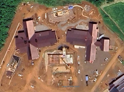 Глава известной социальной сети строит бункер